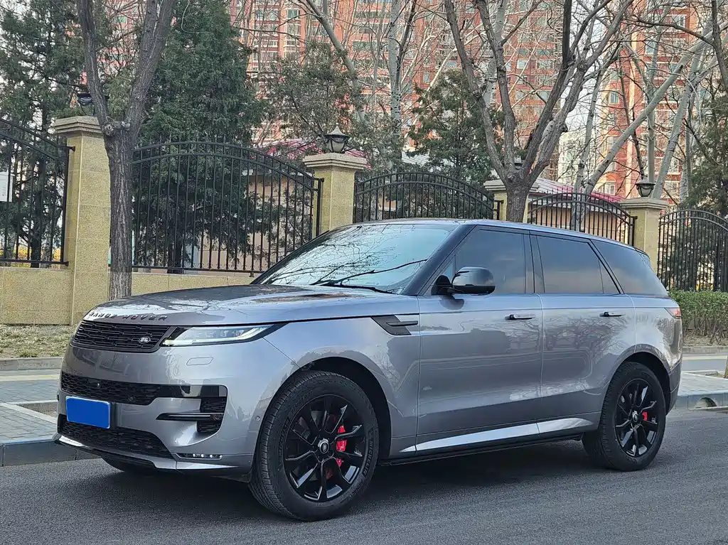 Range Rover Sport 2023 400PS Dynamic SE купить на сайте DeffCars