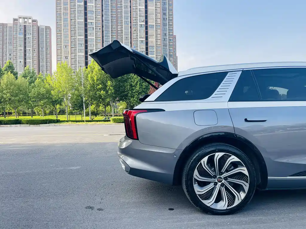 Hongqi E-HS9 2022 model 660km flag collar version four seats купить на сайте DeffCars