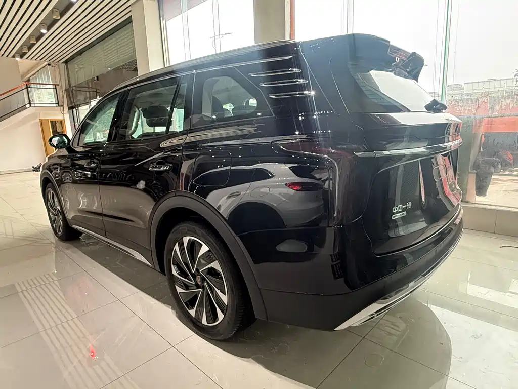 Hongqi HS7 PHEV 2024 2.0T PHEV four-wheel drive Qichang version 7 seats купить на сайте DeffCars