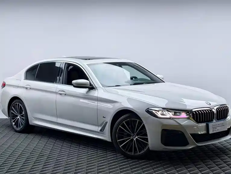 BMW 5 Series 2021 530Li Leading M Sports Package купить на сайте DeffCars