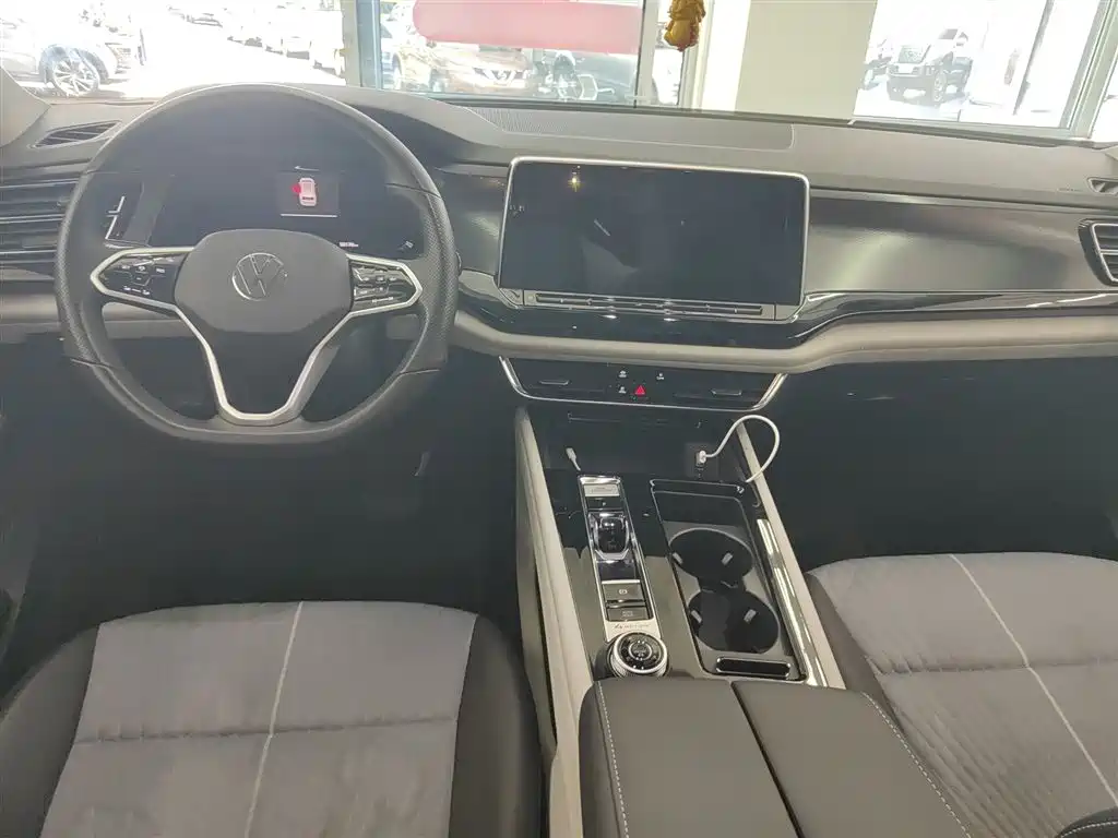 Touron 2022 380TSI four-wheel drive luxury version купить на сайте DeffCars