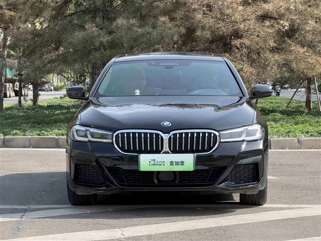 BMW 5 Series New Energy 2022 535Le Pioneer Edition M Sports Package купить на сайте DeffCars
