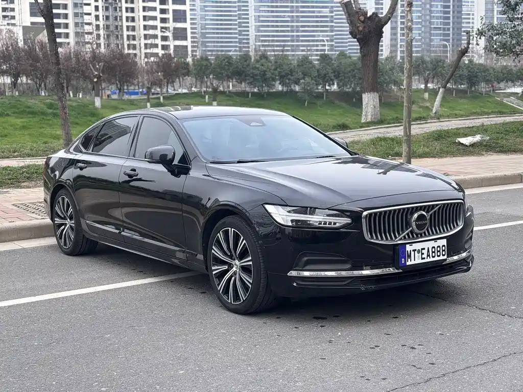 Volvo S90 2022 B5 Zhiyuan Luxury Edition купить на сайте DeffCars