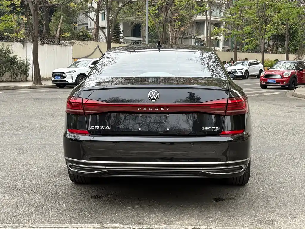 Passat 2024 380TSI Deluxe Edition купить на сайте DeffCars