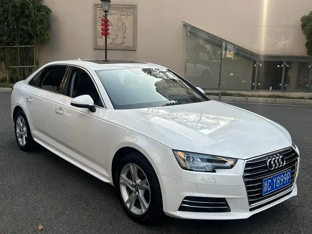 Audi A4L 2018 30th Anniversary Model 40 TFSI Enterprising купить на сайте DeffCars