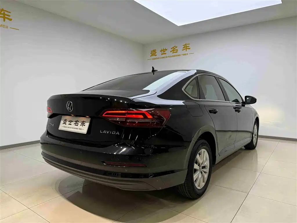 Lavida 2022 1.5L automatic fashion version купить на сайте DeffCars