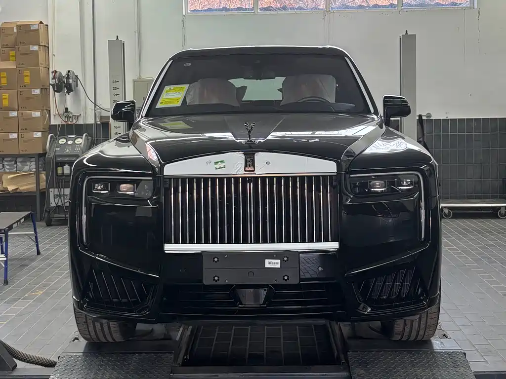Cullinan 2024 Black Badge купить на сайте DeffCars