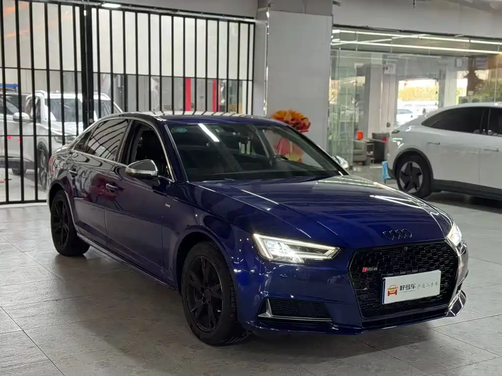 Audi A4L 2018 30th Anniversary Model 40 TFSI Enterprising купить на сайте DeffCars