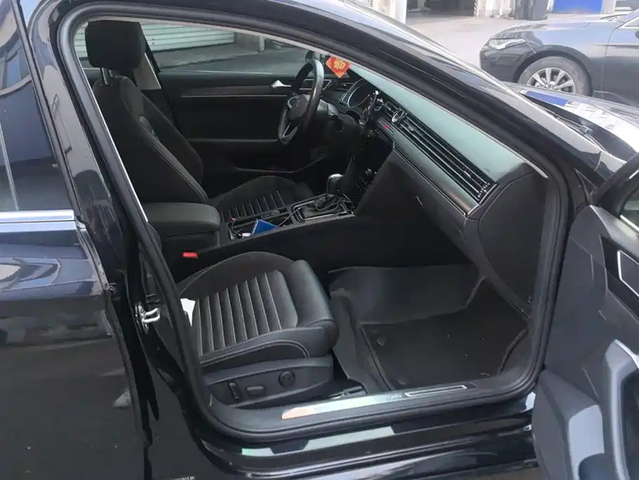 Magotan 2020 330TSI DSG leading model купить на сайте DeffCars