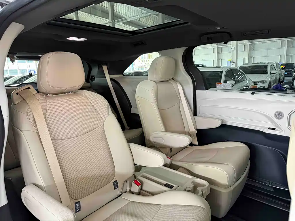 Grevia 2023 2.5L Hybrid Premium PLUS Edition купить на сайте DeffCars