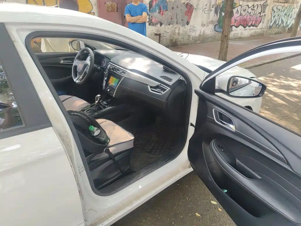 Roewe i5 2020 1.5L automatic 4G Internet leading version купить на сайте DeffCars