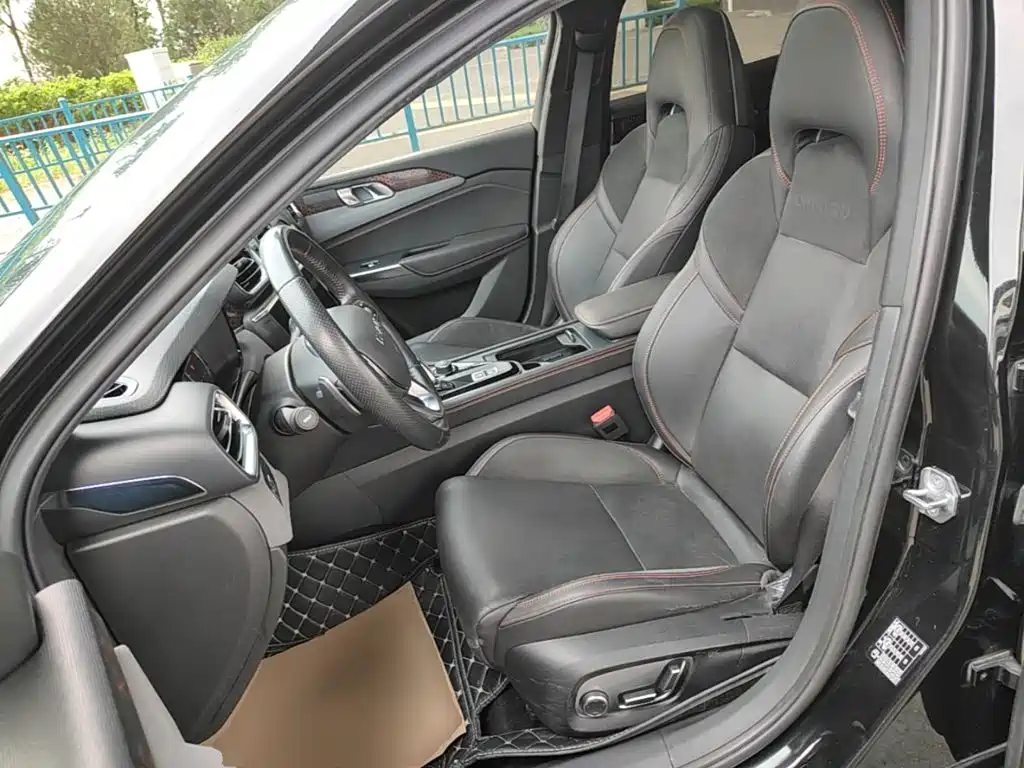 Lynk & Co 03 2020 1.5TD DCT Pro version купить на сайте DeffCars