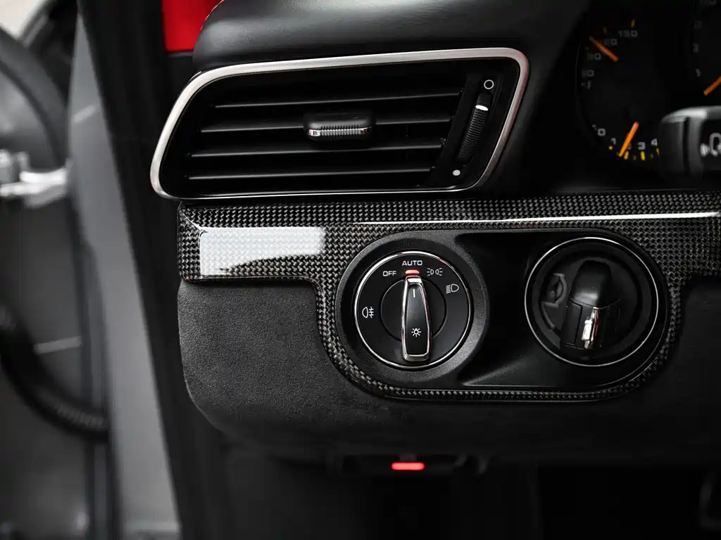Porsche 911 2018 GT2 RS 3.8T купить на сайте DeffCars