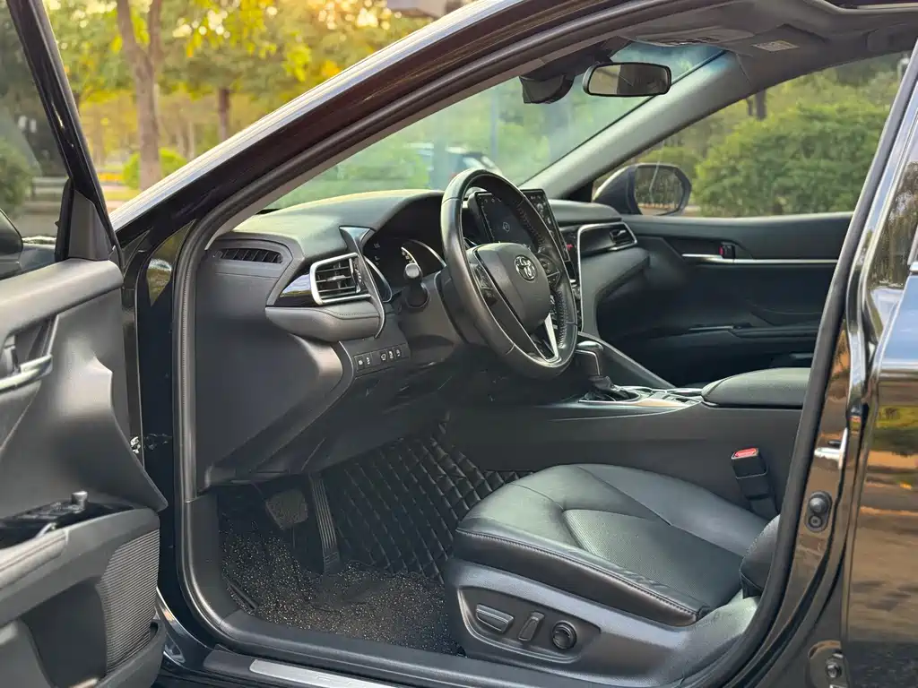 Camry 2021 2.0G Deluxe Edition купить на сайте DeffCars