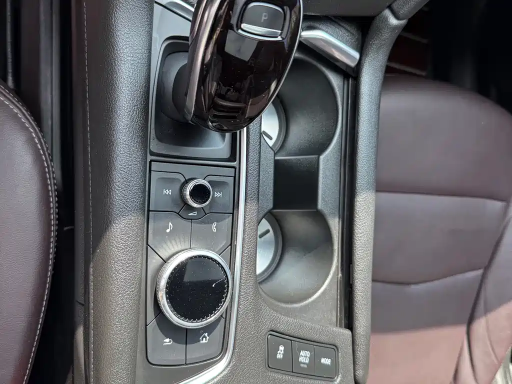 Cadillac XT6 2021 28T six-seat four-wheel drive luxury model купить на сайте DeffCars