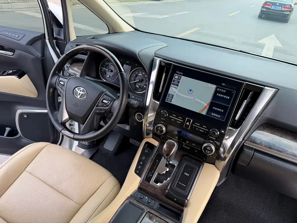 Wilfa 2021 Crown Dual Engine 2.5L HV Premium Edition купить на сайте DeffCars