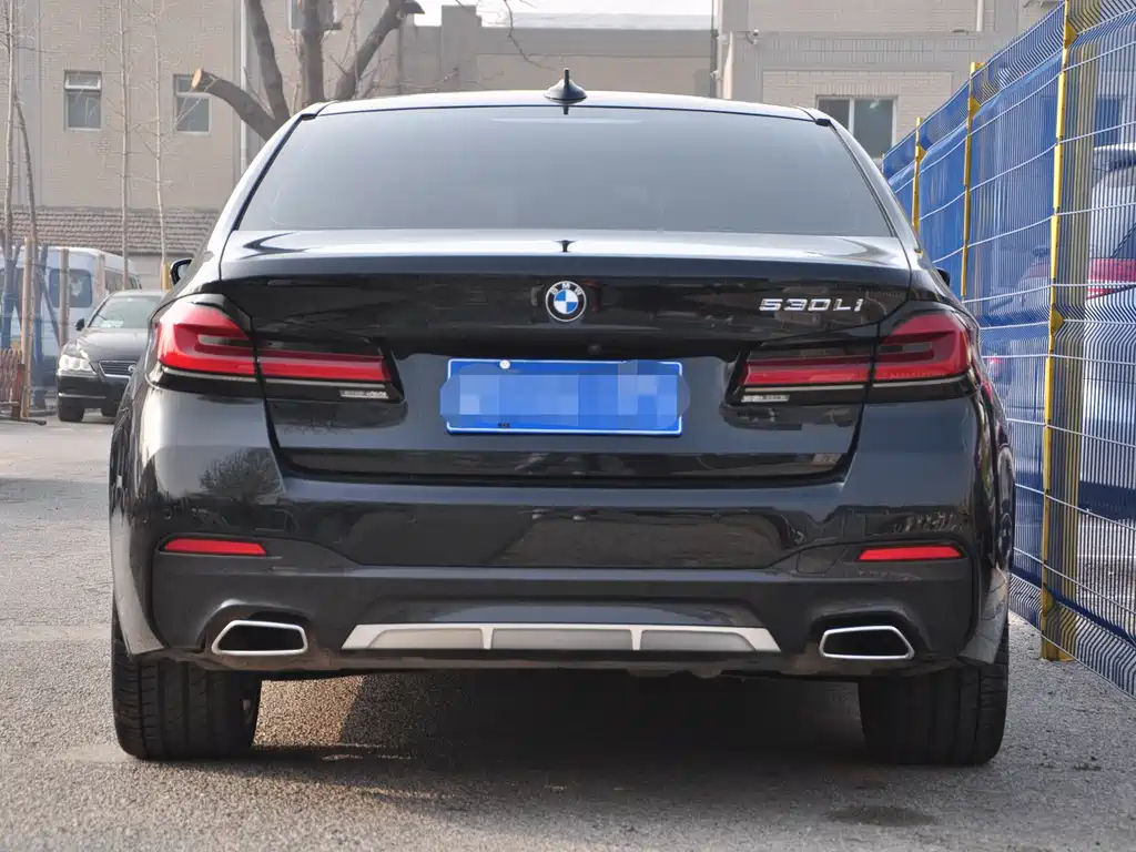 BMW 5 Series 2022 Facelift 2 530Li Exclusive M Sports Package купить на сайте DeffCars