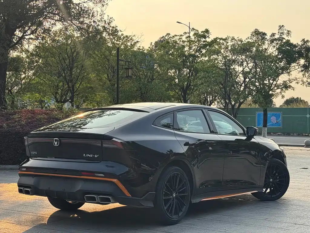 Changan UNI-V 2024 1.5T noble sports model купить на сайте DeffCars