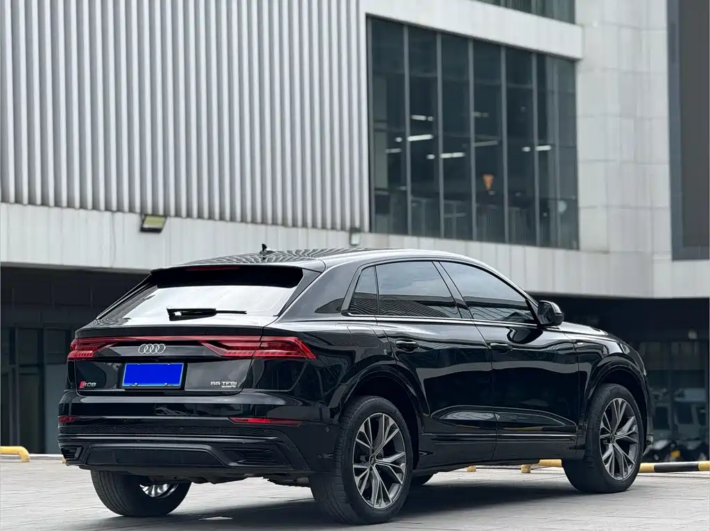Audi Q8 2022 55 TFSI luxury and dynamic model купить на сайте DeffCars