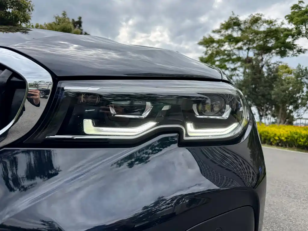 BMW 3 Series 2022 320Li M Sports Package купить на сайте DeffCars