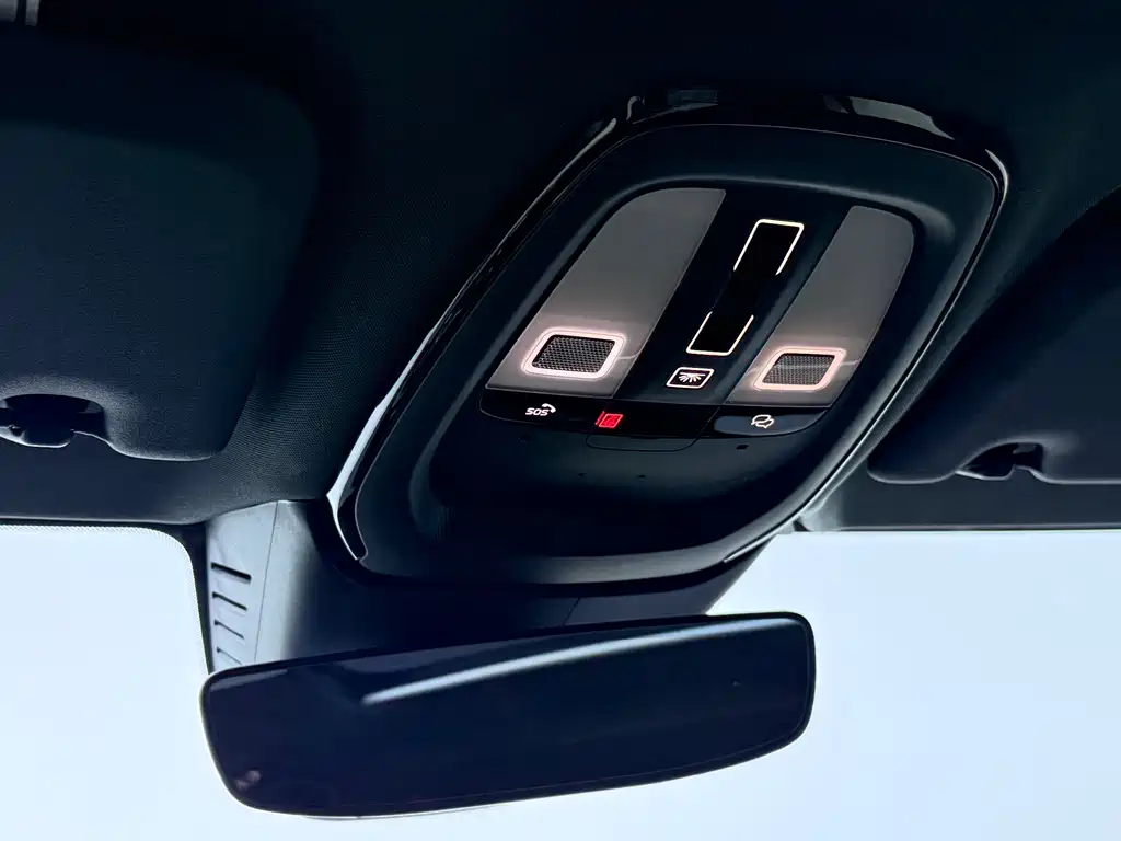 Volvo S60 2023 B4 Zhiyuan Luxury Edition купить на сайте DeffCars