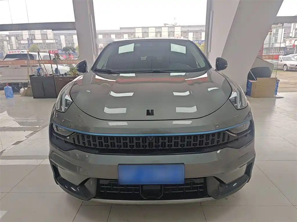 Lynk & Co 05 2020 2.0TD two-wheel drive shines Halo купить на сайте DeffCars