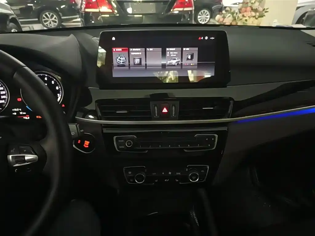 BMW X1 2021 sDrive25Li Leading Model купить на сайте DeffCars