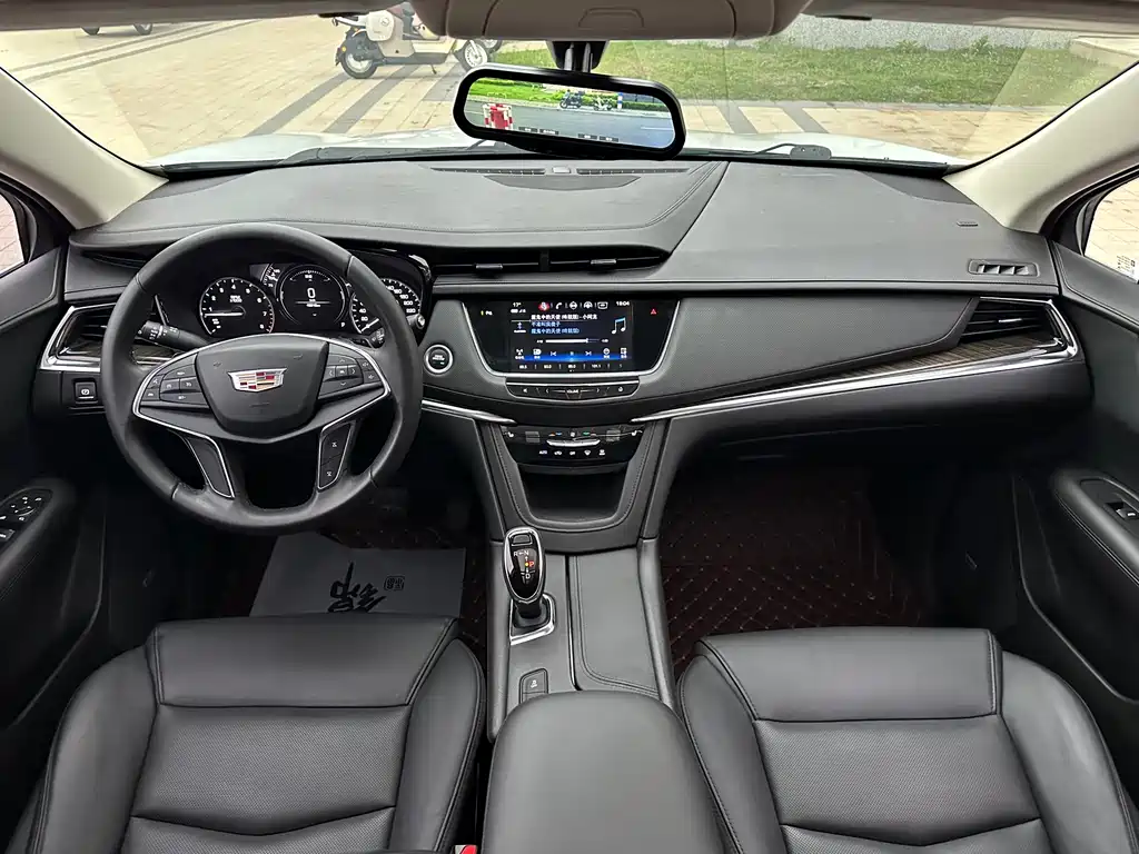 Cadillac XT5 2018 25T luxury model купить на сайте DeffCars