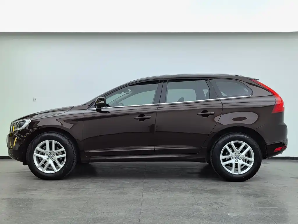 Volvo XC60 2017 T5 Zhijin upgraded version купить на сайте DeffCars
