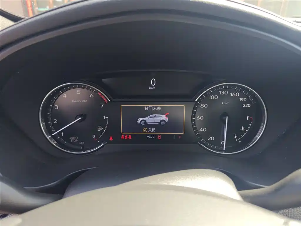 Cadillac XT4 2022 28T two-wheel drive fashion model купить на сайте DeffCars