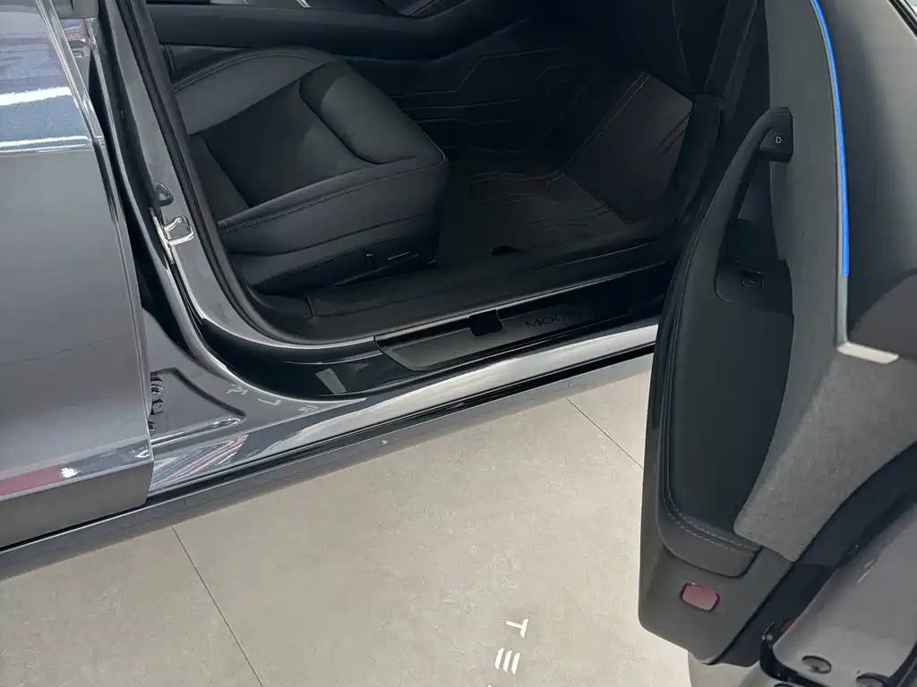 Model 3 2023 rear-wheel drive version купить на сайте DeffCars