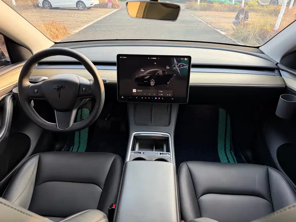 Model Y 2023 rear-wheel drive version купить на сайте DeffCars