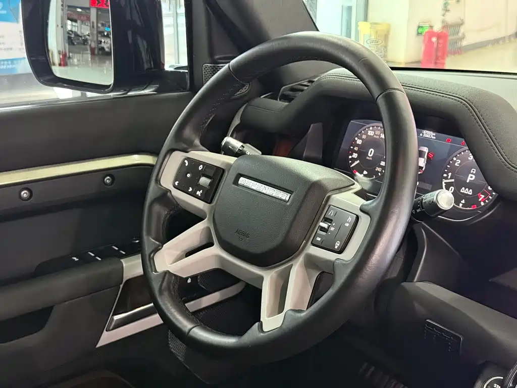 Land Rover Defender 2022 90 2.0T P300 X-DYNAMIC HSE купить на сайте DeffCars