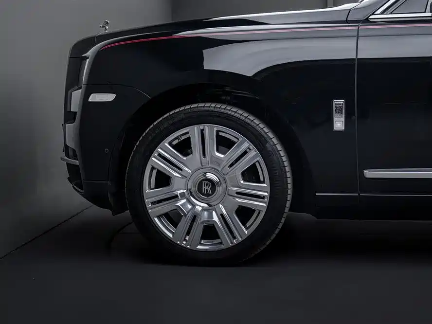 Cullinan 2018 four-seat version купить на сайте DeffCars