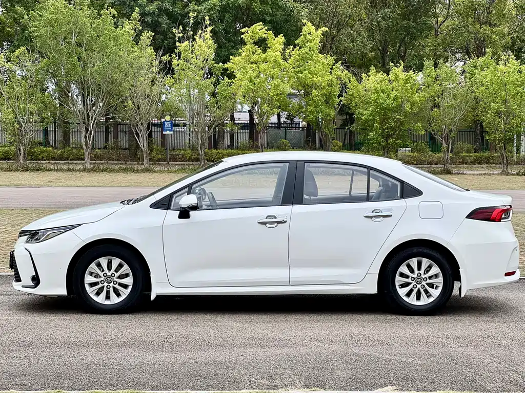 Corolla 2022 TNGA 1.5L CVT Pioneer Edition купить на сайте DeffCars