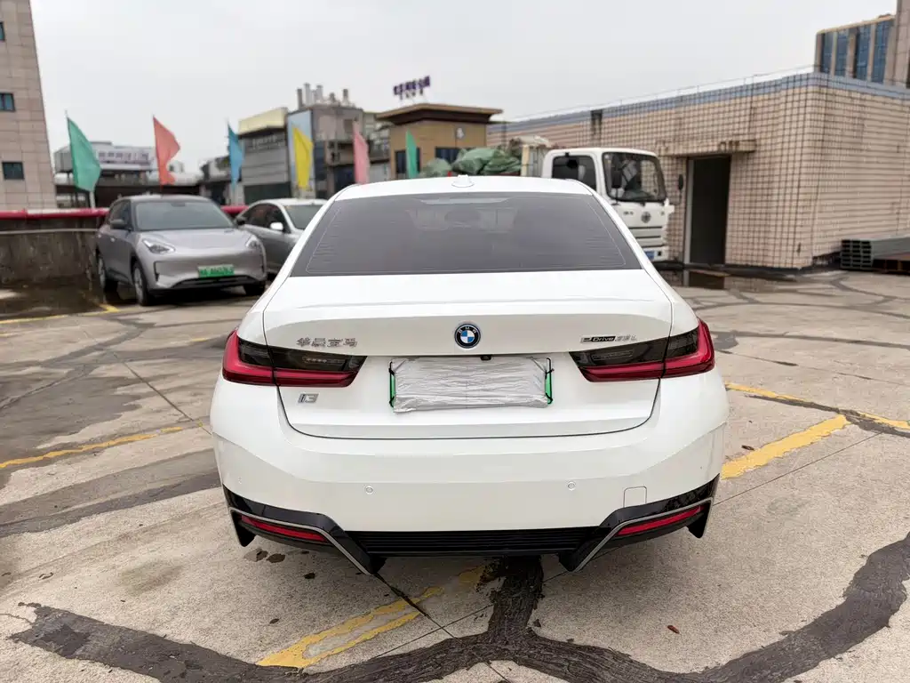 BMW i3 2022 eDrive 35 L купить на сайте DeffCars