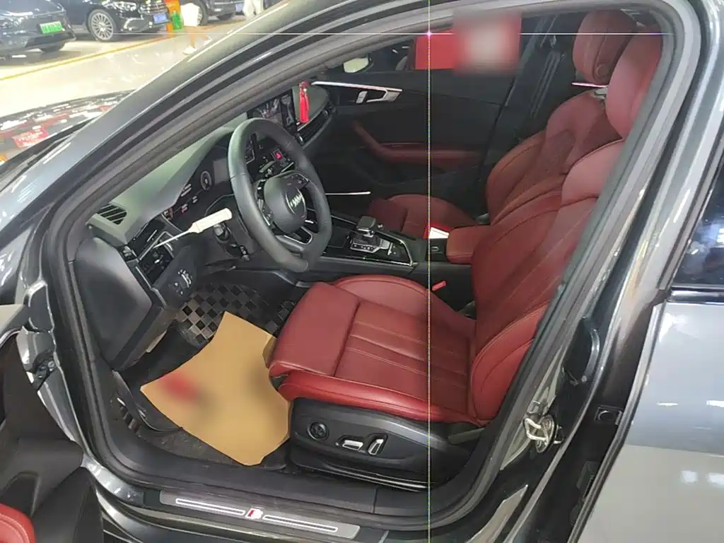 Audi A4L 2024 40 TFSI Luxurious and Dynamic Starry Night Edition купить на сайте DeffCars