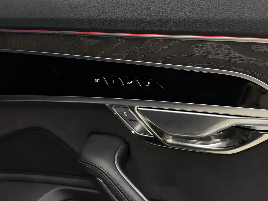 Audi A8 2023 A8L 50 TFSI quattro Premium Selection купить на сайте DeffCars