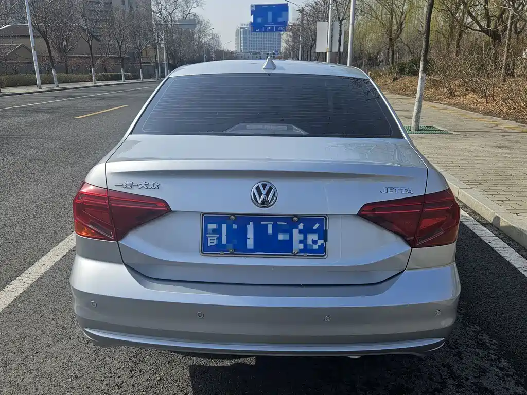 Jetta 2017 1.4L manual fashion model купить на сайте DeffCars