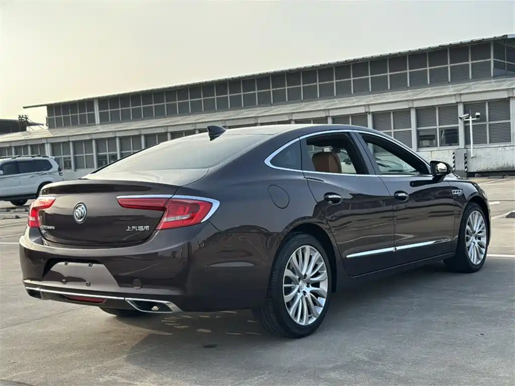 LaCrosse 2018 28T luxury model купить на сайте DeffCars