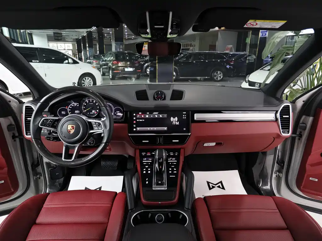 Cayenne New Energy 2022 Cayenne E-Hybrid 2.0T Platinum Edition купить на сайте DeffCars