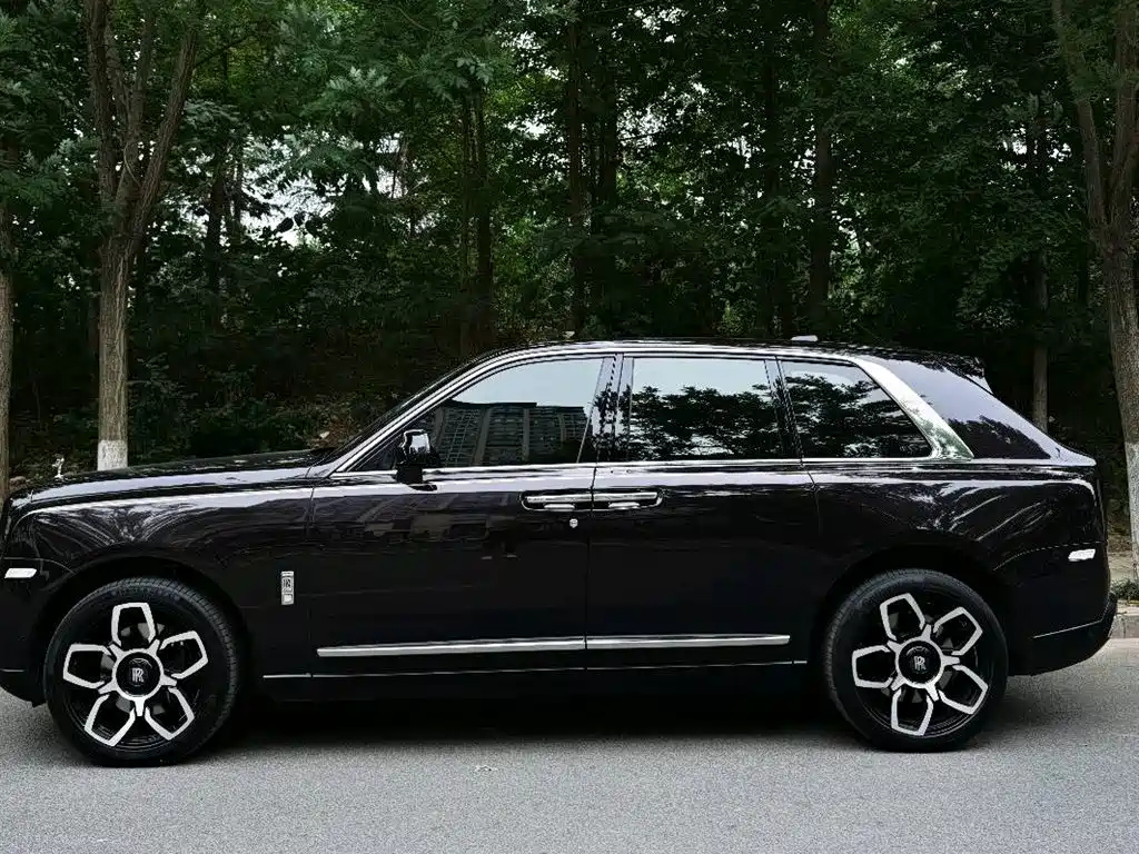 Cullinan 2018 five-seater version купить на сайте DeffCars