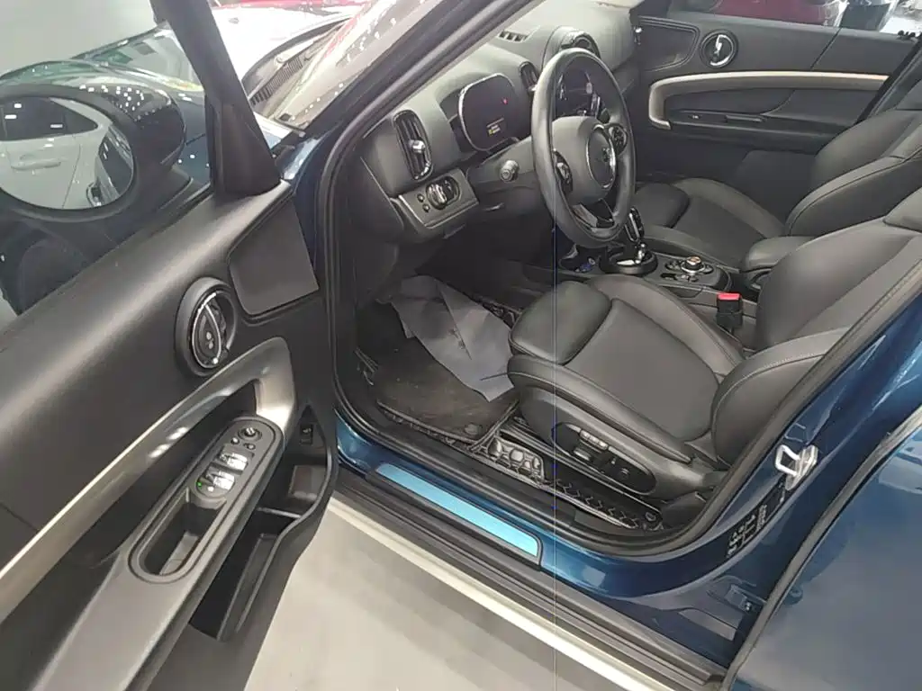 MINI COUNTRYMAN 2021 1.5T COOPER ALL4 Laguna Blue Limited Edition купить на сайте DeffCars