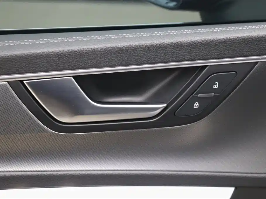 Audi A7L 2024 45TFSI S-line Dream Building Liquid Crystal Package купить на сайте DeffCars