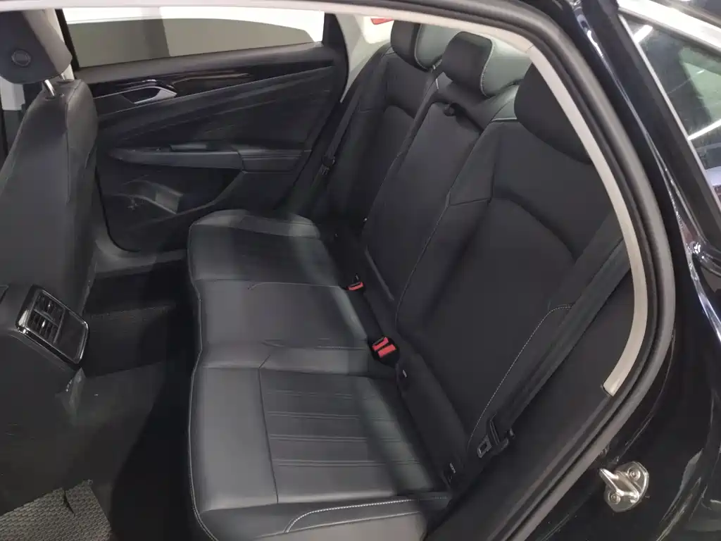 Passat 2024 280TSI Business Edition купить на сайте DeffCars