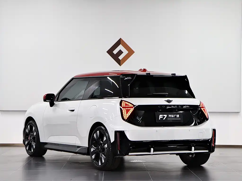 ELECTRIC MINI JCW ACEMAN 2025 JOHN COOPER WORKS купить на сайте DeffCars