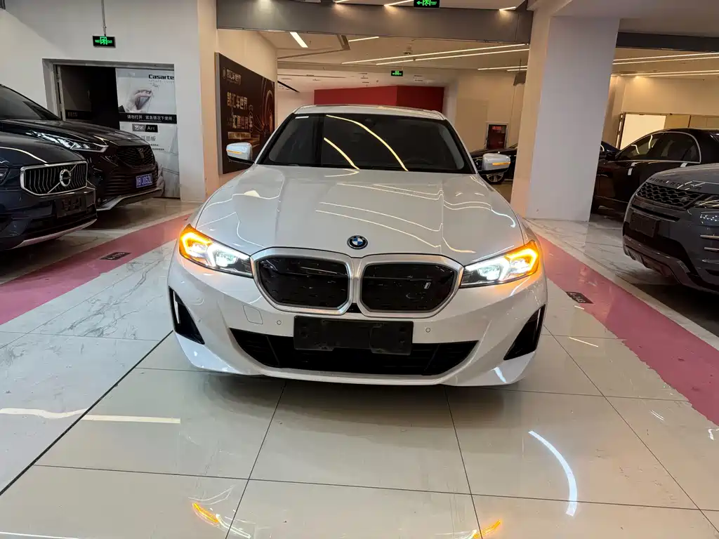 BMW i3 2024 eDrive 35 L купить на сайте DeffCars
