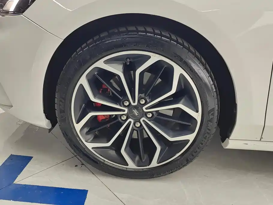 Focus 2021 Sedan EcoBoost 180 Automatic ST Line купить на сайте DeffCars