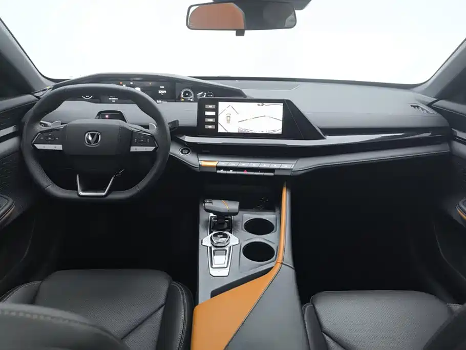 Changan UNI-V 2022 1.5T premium model купить на сайте DeffCars