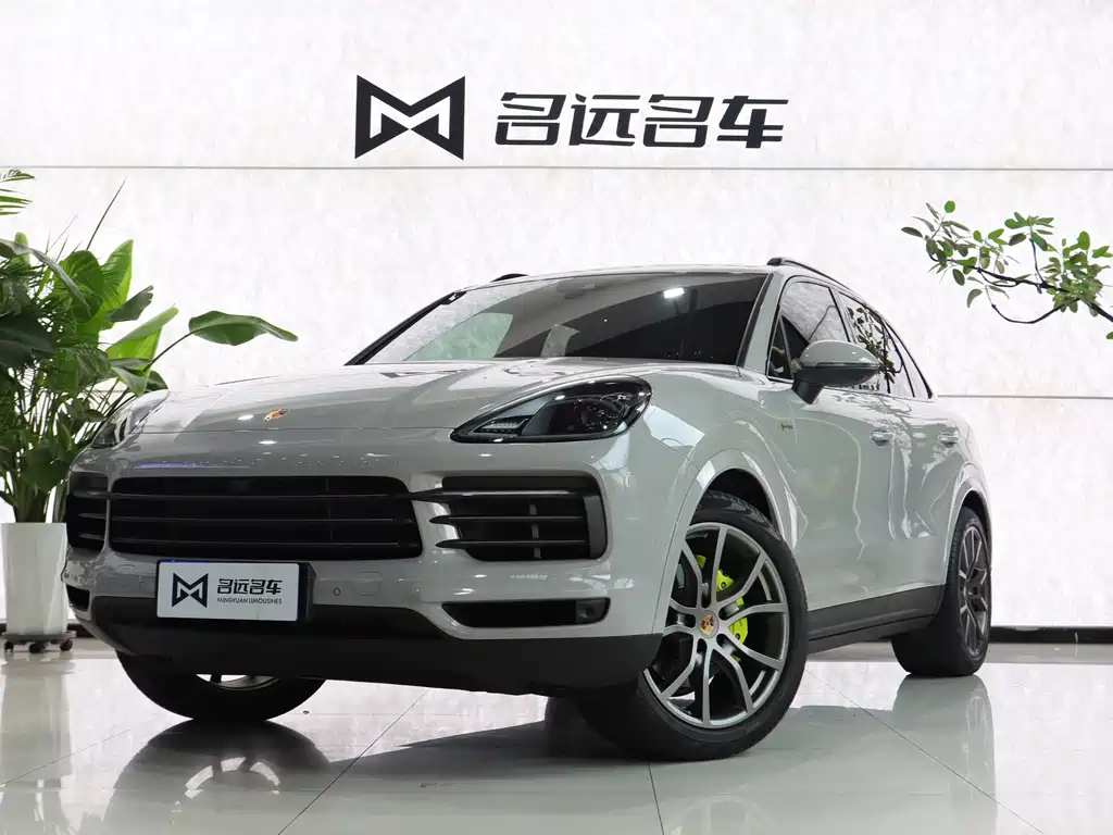 Cayenne New Energy 2022 Cayenne E-Hybrid 2.0T Platinum Edition купить на сайте DeffCars